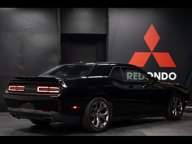 2016 Dodge Challenger SXT Plus