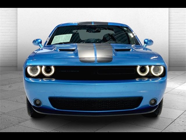 2016 Dodge Challenger SXT Plus