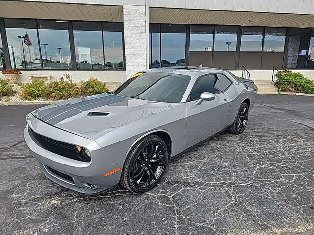 2016 Dodge Challenger SXT Plus