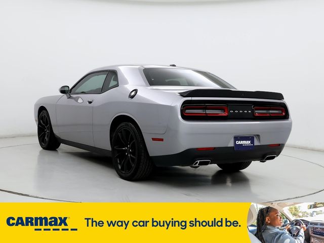 2016 Dodge Challenger SXT