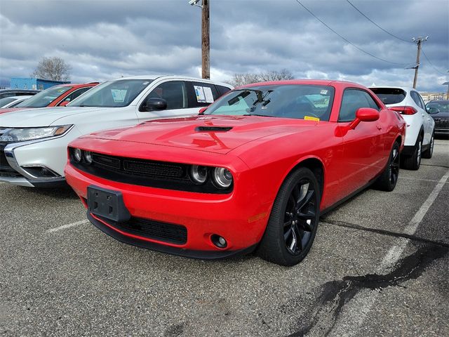 2016 Dodge Challenger SXT Plus