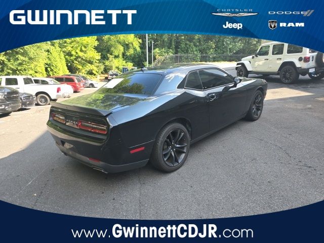 2016 Dodge Challenger SXT Plus