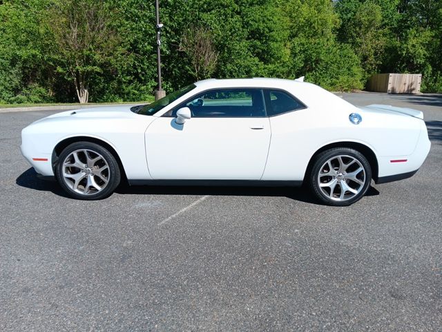 2016 Dodge Challenger SXT Plus