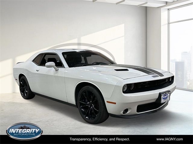 2016 Dodge Challenger SXT Plus