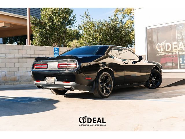 2016 Dodge Challenger SXT