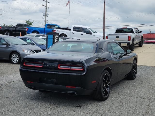 2016 Dodge Challenger SXT