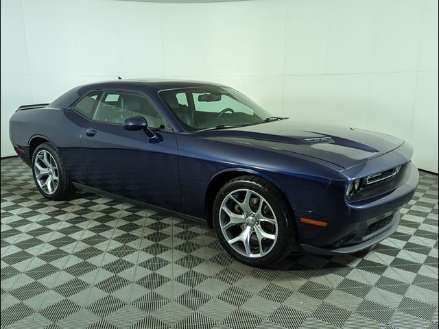 2016 Dodge Challenger SXT Plus