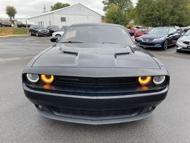 2016 Dodge Challenger SXT Plus