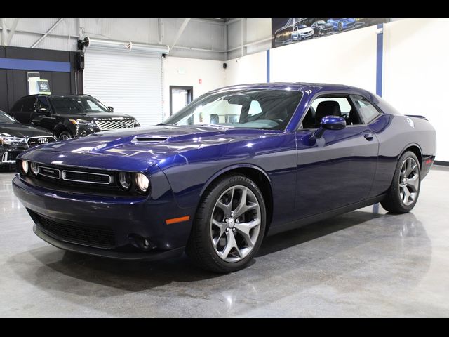 2016 Dodge Challenger SXT Plus