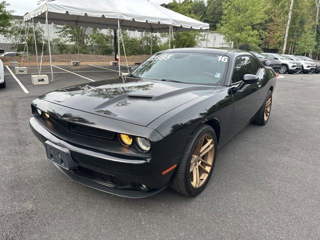 2016 Dodge Challenger SXT Plus