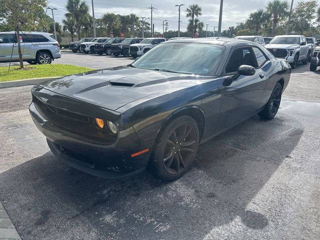 2016 Dodge Challenger SXT Plus