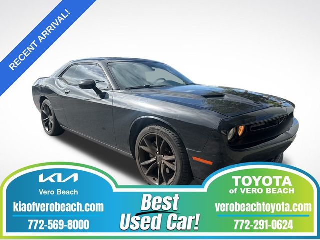 2016 Dodge Challenger SXT Plus