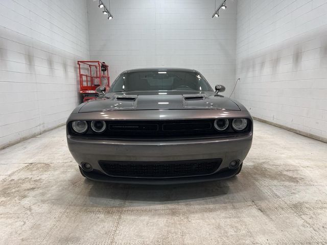 2016 Dodge Challenger SXT Plus