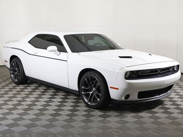 2016 Dodge Challenger SXT Plus