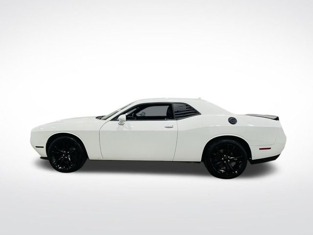 2016 Dodge Challenger SXT Plus