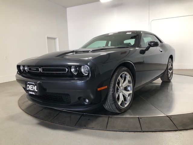 2016 Dodge Challenger SXT Plus