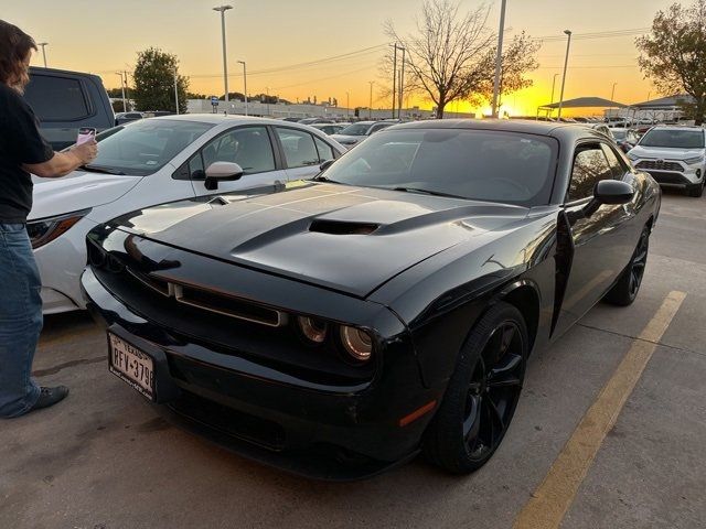 2016 Dodge Challenger SXT