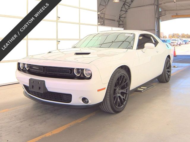 2016 Dodge Challenger SXT Plus