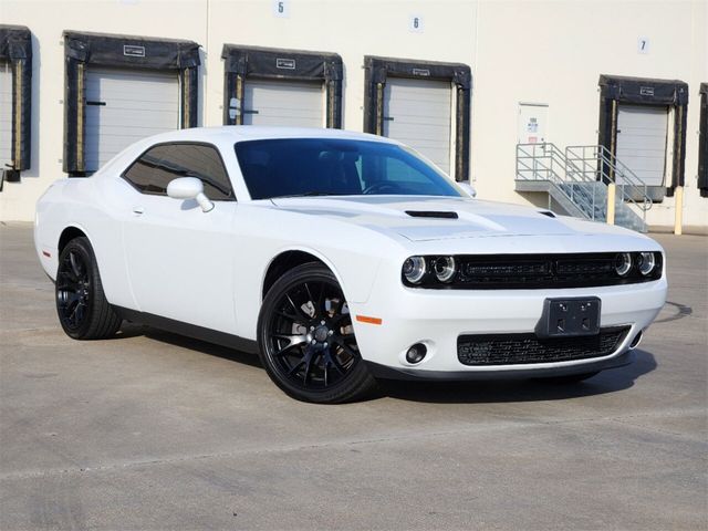 2016 Dodge Challenger SXT Plus