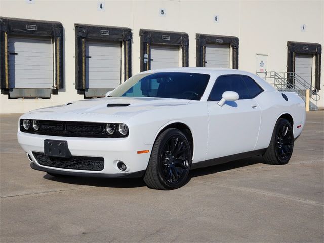 2016 Dodge Challenger SXT Plus