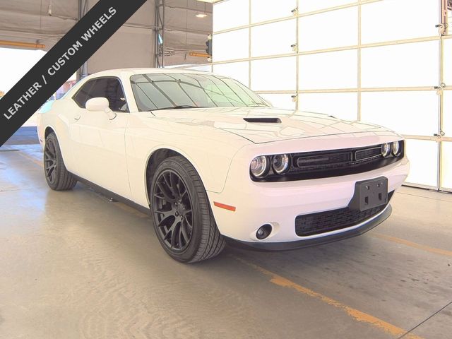 2016 Dodge Challenger SXT Plus