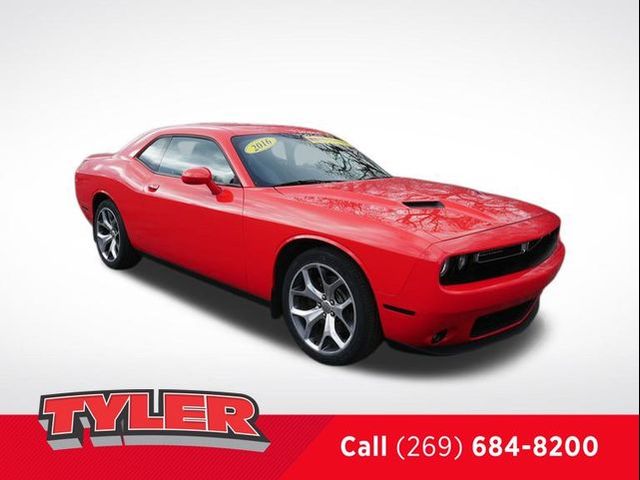 2016 Dodge Challenger SXT Plus