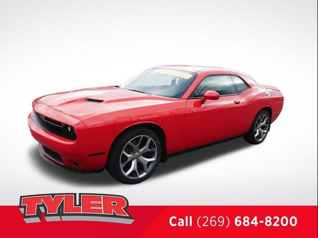 2016 Dodge Challenger SXT Plus