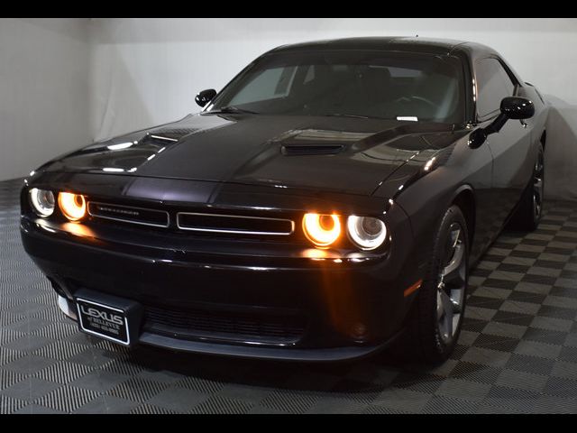 2016 Dodge Challenger SXT Plus