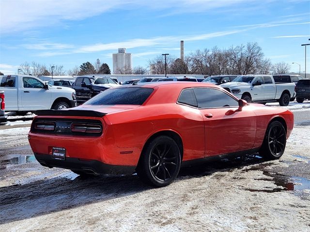 2016 Dodge Challenger SXT