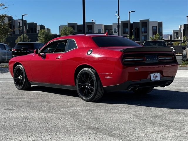 2016 Dodge Challenger SXT