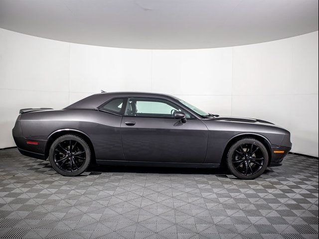 2016 Dodge Challenger SXT Plus