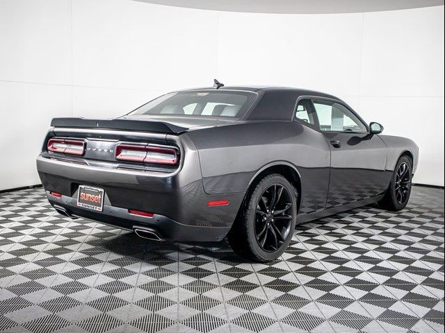 2016 Dodge Challenger SXT Plus