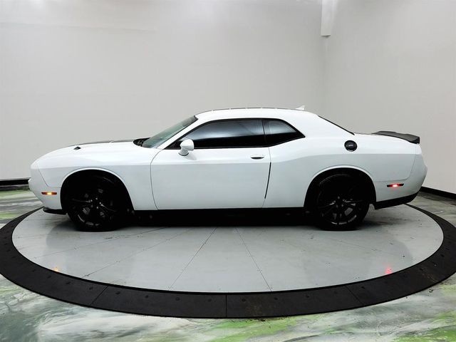 2016 Dodge Challenger SXT Plus