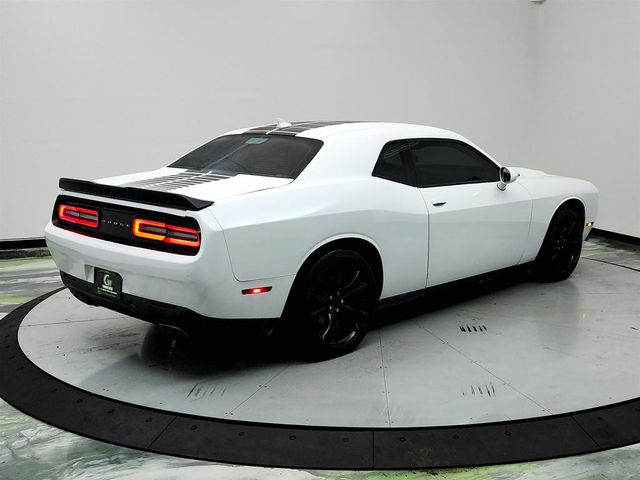 2016 Dodge Challenger SXT Plus