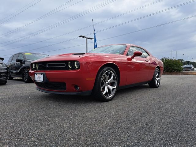 2016 Dodge Challenger SXT Plus