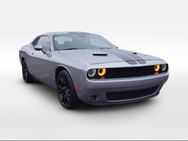 2016 Dodge Challenger SXT Plus