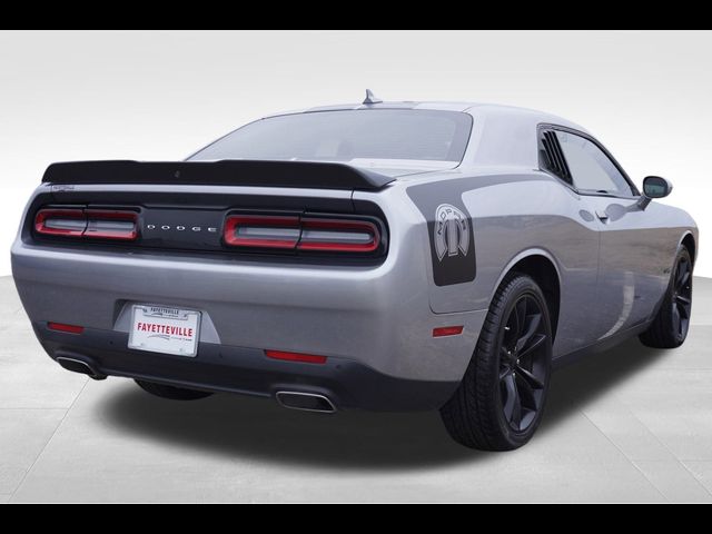 2016 Dodge Challenger SXT Plus