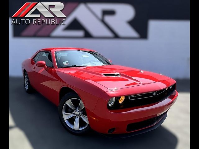 2016 Dodge Challenger SXT