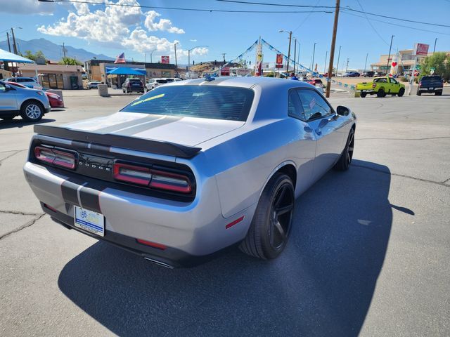 2016 Dodge Challenger SXT Plus