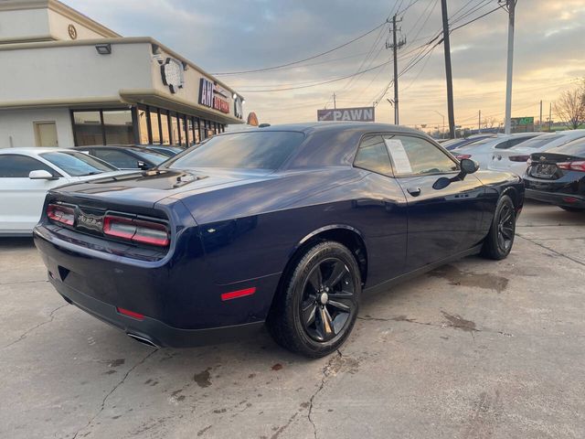 2016 Dodge Challenger SXT