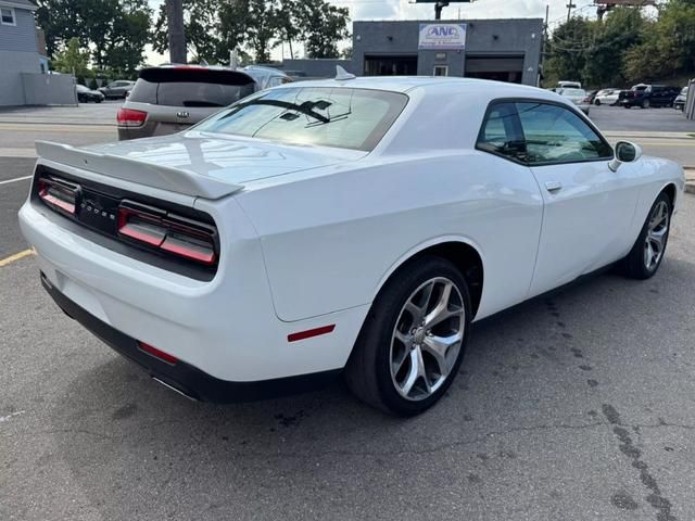 2016 Dodge Challenger SXT Plus