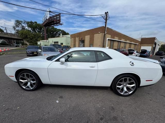 2016 Dodge Challenger SXT Plus