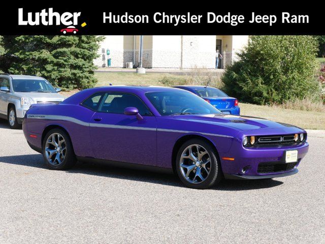 2016 Dodge Challenger SXT Plus