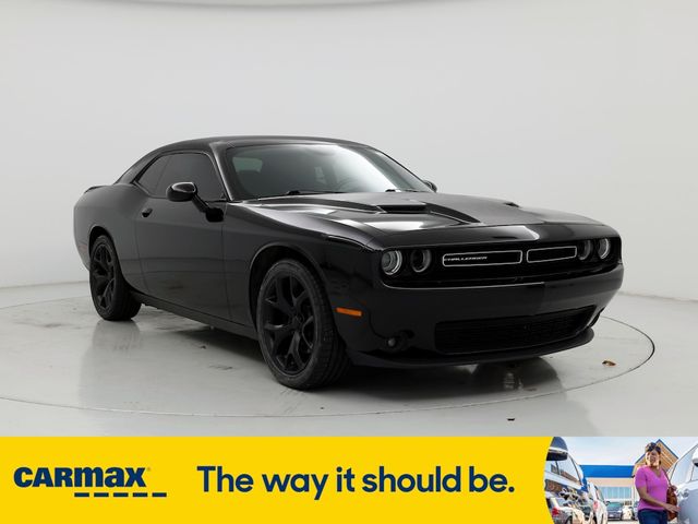 2016 Dodge Challenger SXT Plus