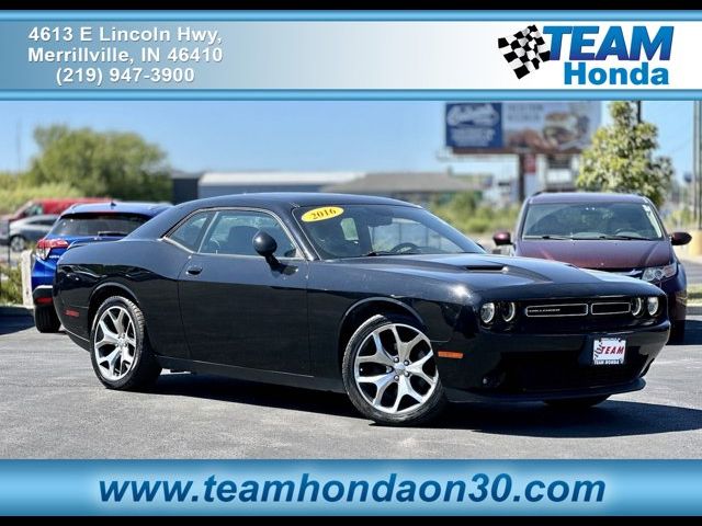 2016 Dodge Challenger SXT Plus