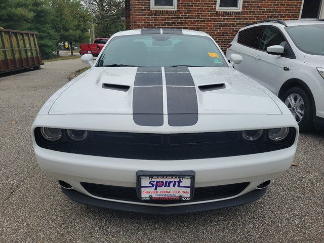 2016 Dodge Challenger SXT Plus