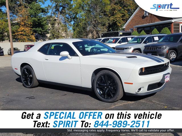 2016 Dodge Challenger SXT Plus