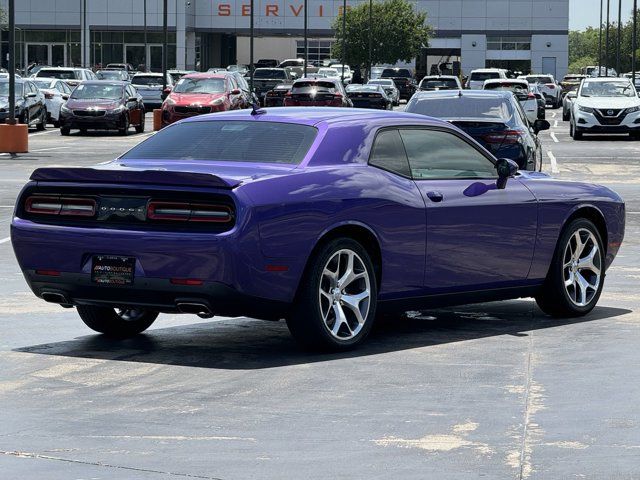 2016 Dodge Challenger SXT Plus