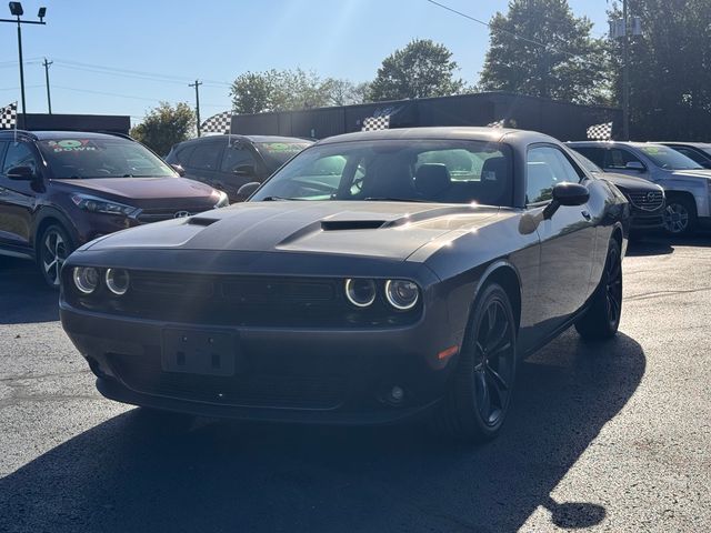 2016 Dodge Challenger SXT Plus