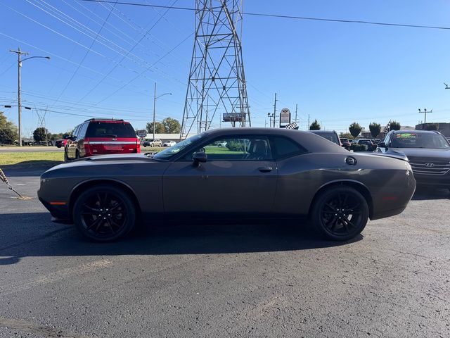 2016 Dodge Challenger SXT Plus